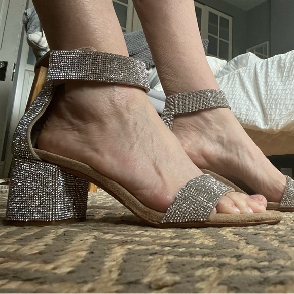 Brown’s The Wishbone Collection Arielle Suede and Rhinestone Heels- size 7.5 - Picture 2 of 14
